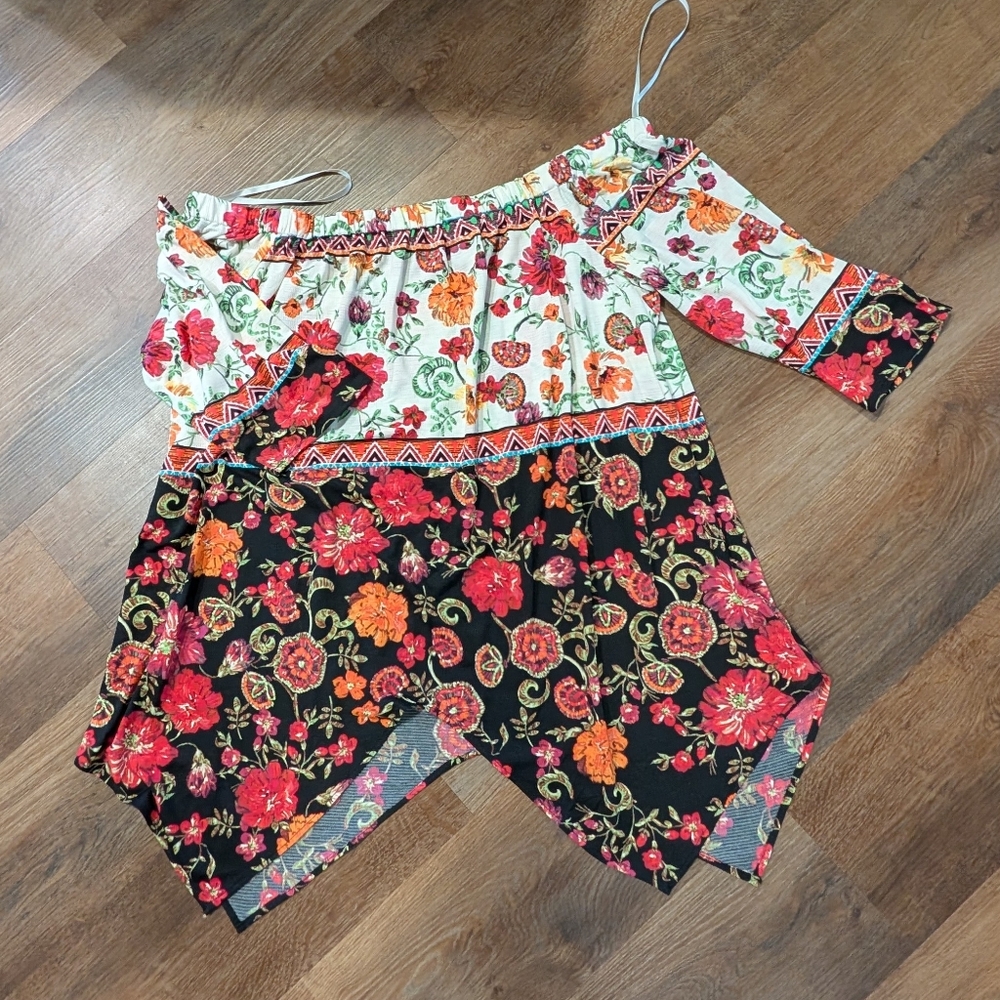 ECI Multicolor Floral Tunic Shirt Off Shoulder Beautiful! Like New